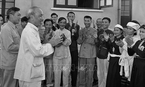 Ngày 11-6-1948: Chủ tịch Hồ Chí Minh ra Lời kêu gọi thi đua ái quốc